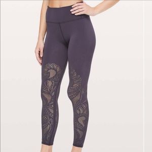 Lululemon Reveal 7/8 tight lace leggings size 4